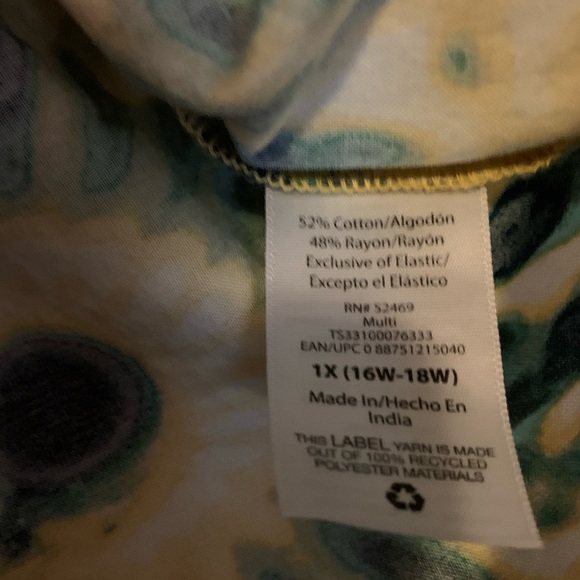 Terra & Sky Bell Sleeve Smock top NWOT - Picture 6 of 8